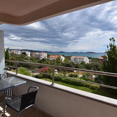 שיבניק Apartman Luce מראה חיצוני תמונה