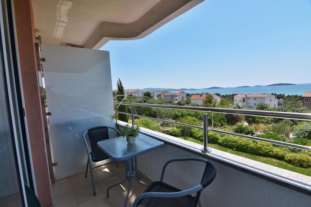 שיבניק Apartman Luce מראה חיצוני תמונה